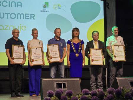 Slovesnost praznik (3)